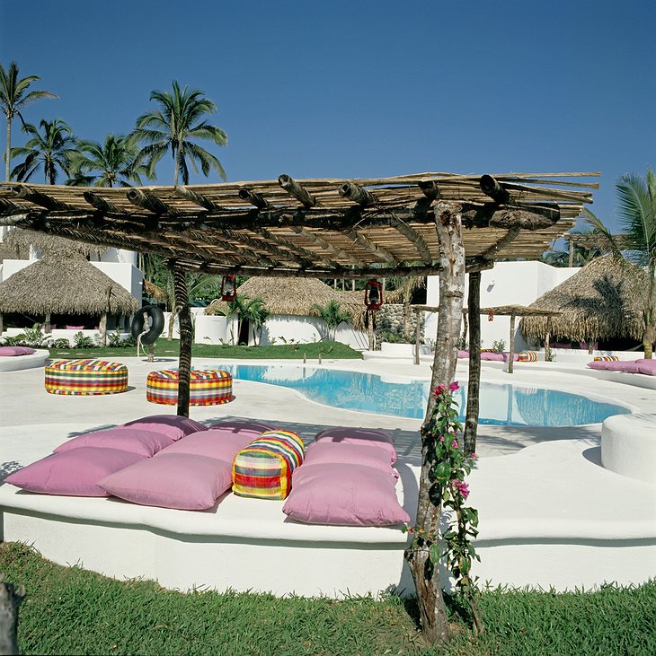 Hotel Azucar pool