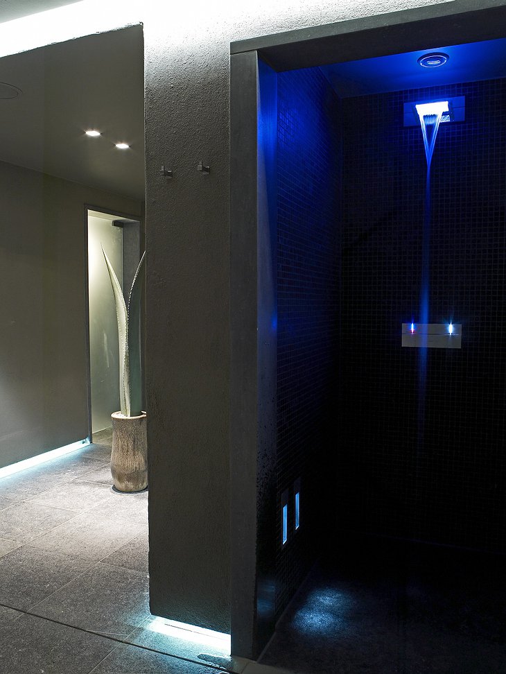D-Hotel spa shower