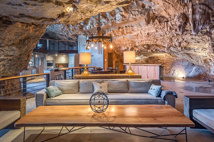 Beckham Creek Cave Lodge interior