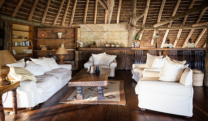 Apoka Safari Lodge Living Room