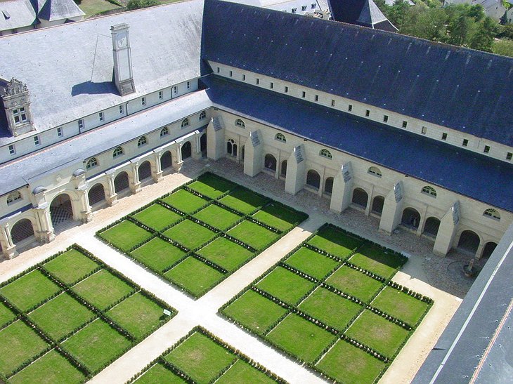 Fontevraud Abbey courtyard