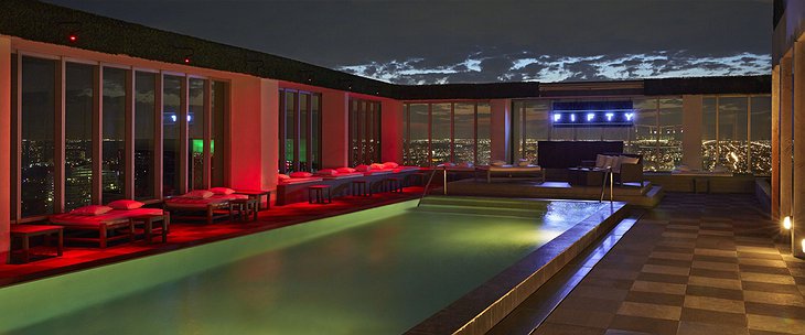Viceroy Miami rooftop swimming pool