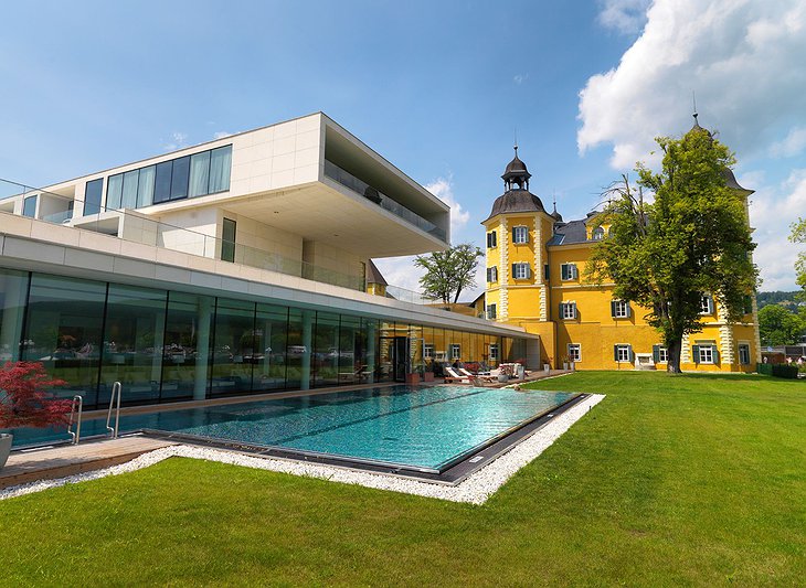 Falkensteiner Schlosshotel Velden exterior with pool