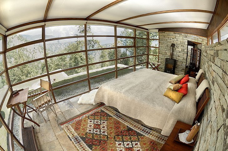 Shakti 360 Leti room with view on the Himalayas