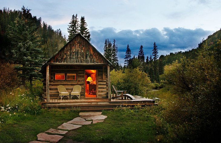 Cute small wood cabin in Colorado