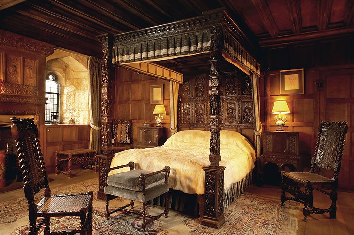 Hever Castle Henry VIII's Bedroom