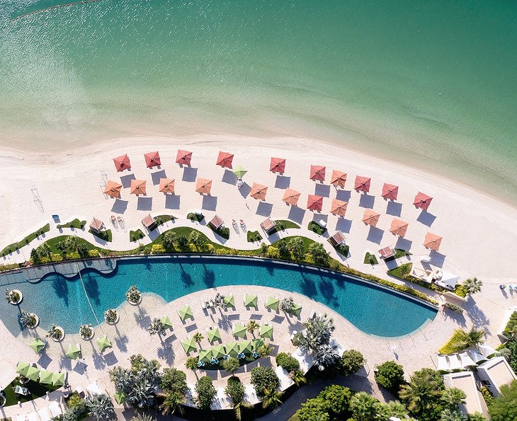 Four Seasons Hotel Bahrain Bay Outdoor Pool And Beach