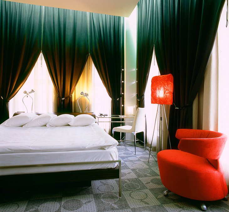 Golden Apple Hotel red deluxe room