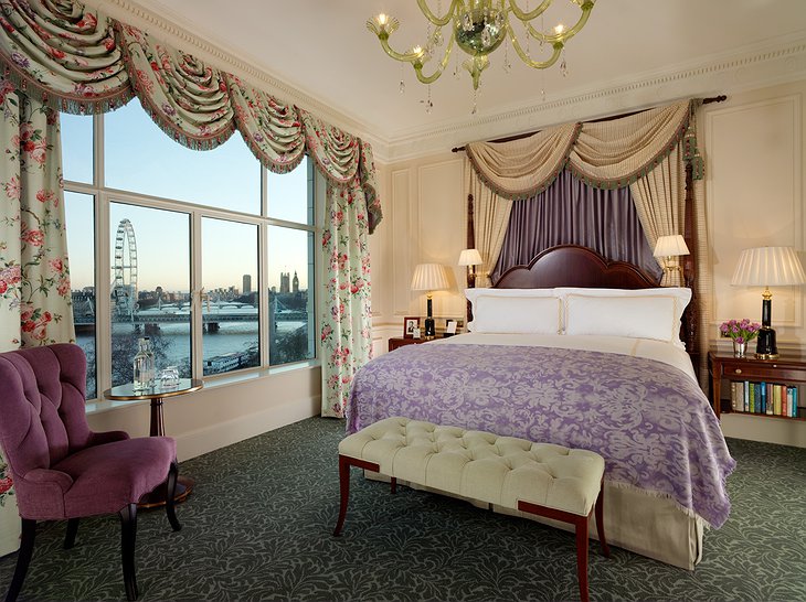 Thames Rives view room