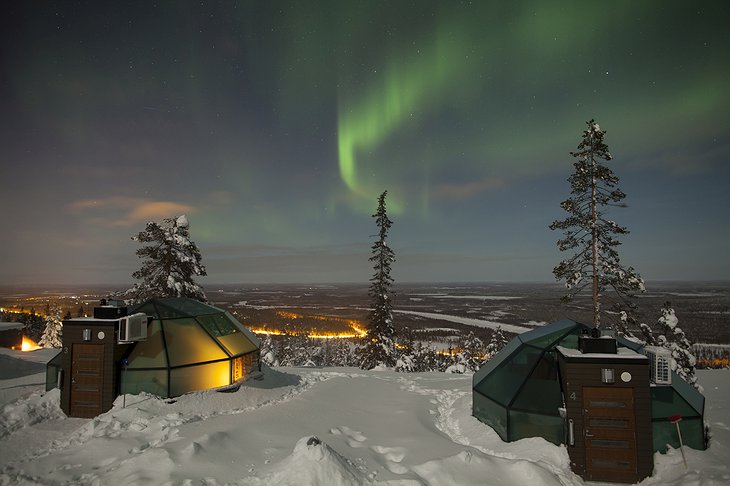 Levin Iglut igloos with Northern Lights