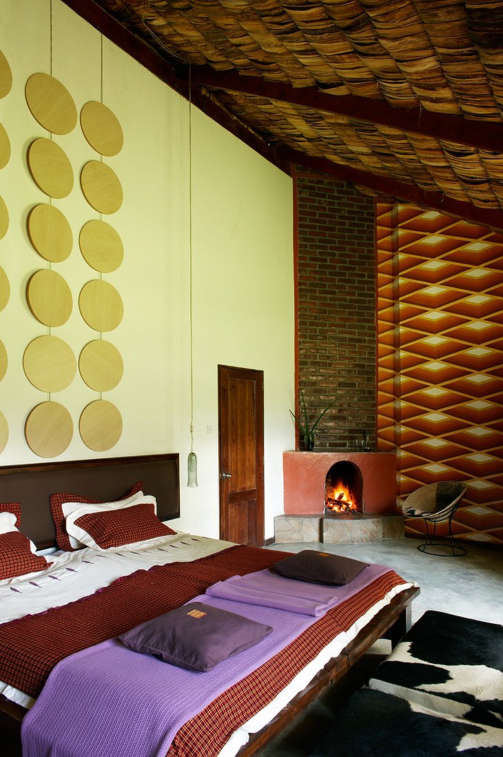 Hatari Lodge room with fireplace