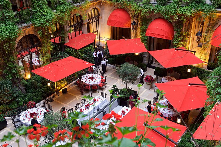 Hotel Plaza Athenee Paris courtyard dining