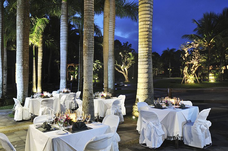 Dining in the evening at Elephant Safari Park Lodge