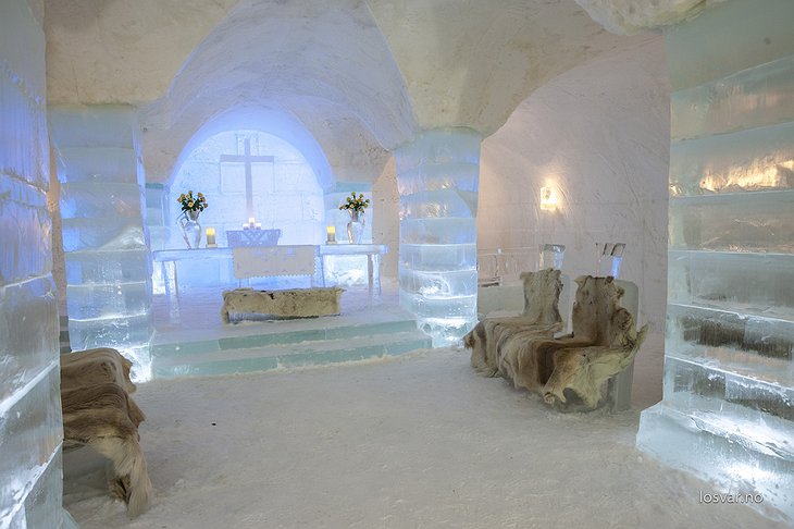 Sorrisniva Igloo Hotel ice chapel