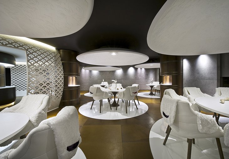 Cheval Blanc Courchevel design restaurant