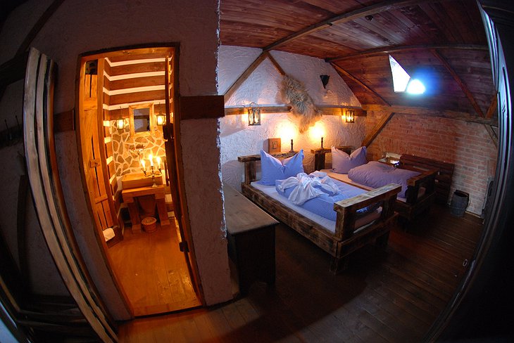 Medieval Hotel Detenice room