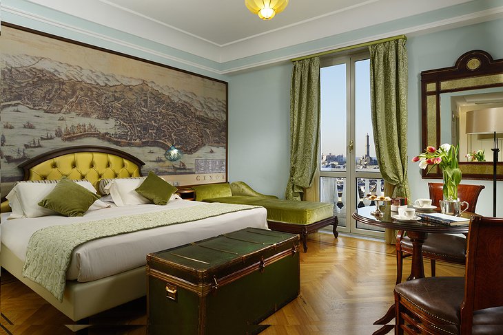 Grand Hotel Savoia Genova bedroom and balcony with panorama on the city