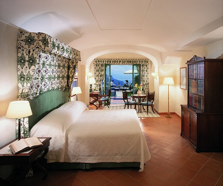 Hotel Caruso bedroom