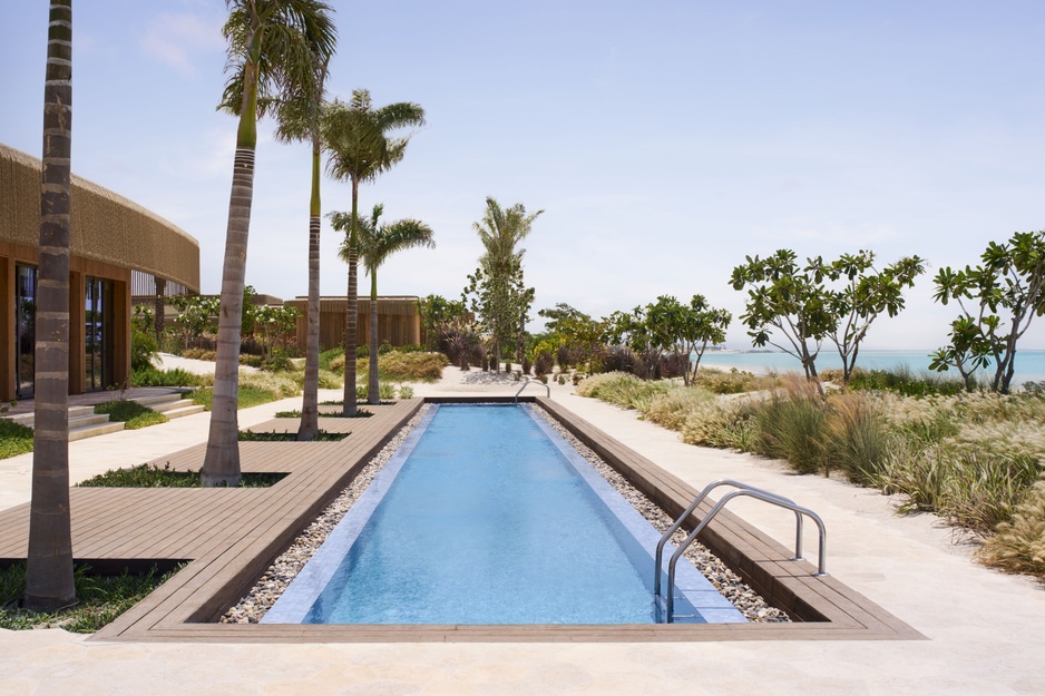 Nujuma Resort Neyrah Spa Lap-Pool