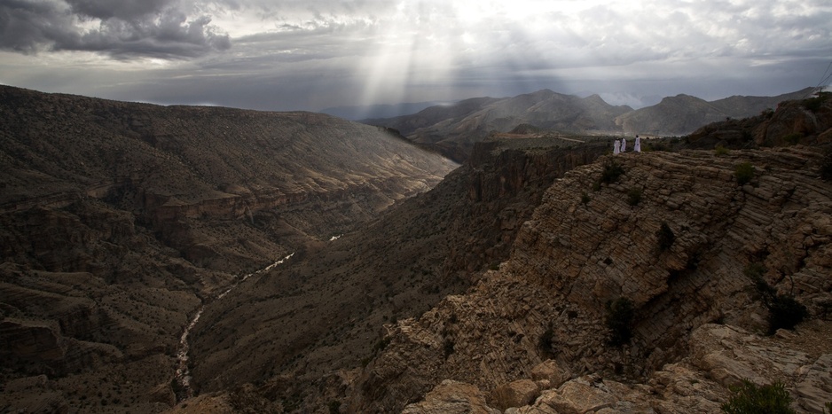 Al Hajar Mountain cliffs panorama