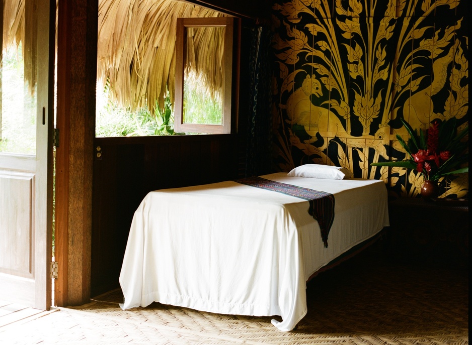 Blancaneaux Lodge - Waterfall Spa Treatment Room