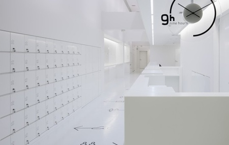 9 Hours Capsule Hotel
