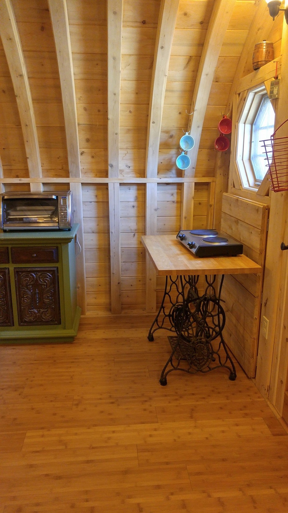 Forest Gully Farms Hobbit Hut Interior