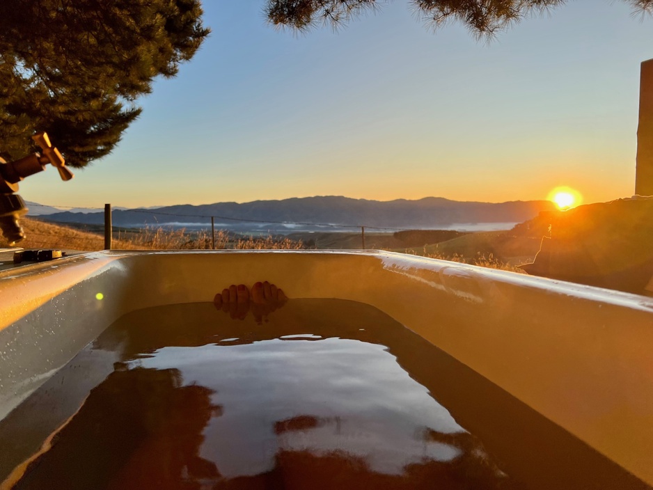 Valley Views Glamping Outdoor Bath