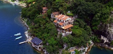 La Casa Del Mundo - Other-Worldly Beauty In Guatemala