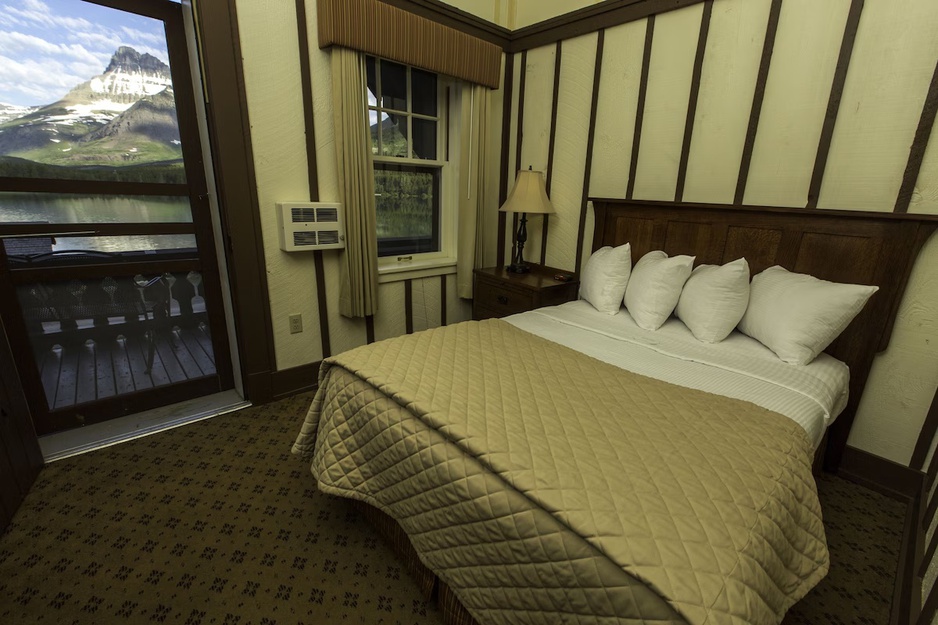 Many Glacier Hotel Lakeside Deluxe Room