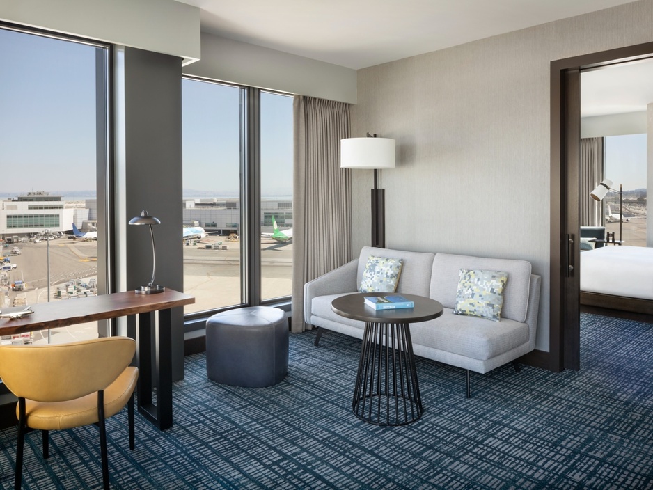 Grand Hyatt at SFO - Corner Suite