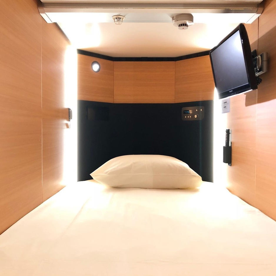 Capsule Inn Osaka - Capsule Interior