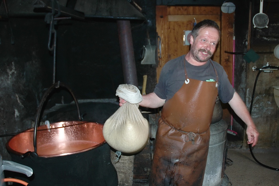 Berghotel Obersteinberg - Cheese-Making