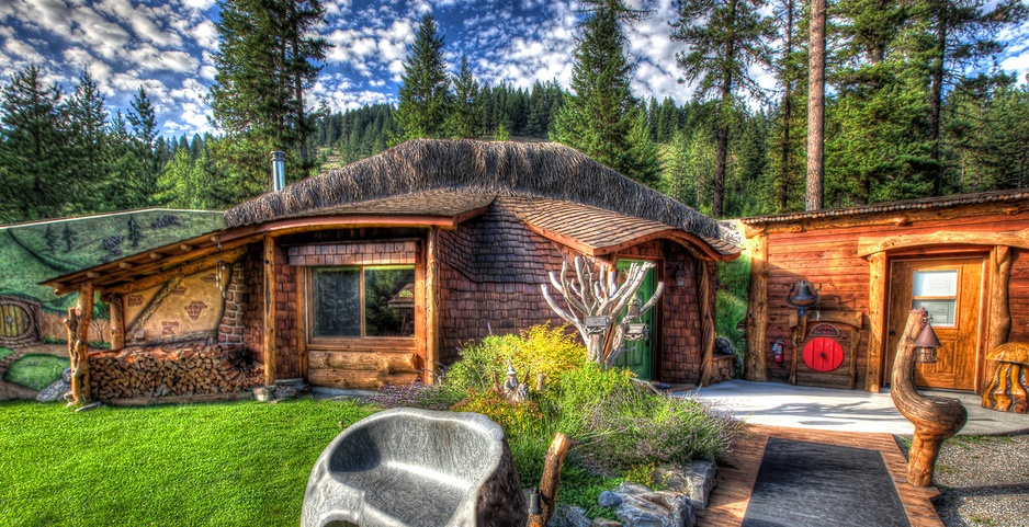 The Shire of Montana Hobbit House - It Could Be Hobbit-Forming