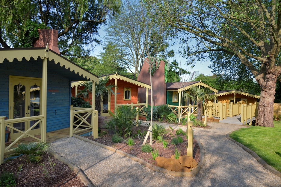 London Zoo Lodges Exterior