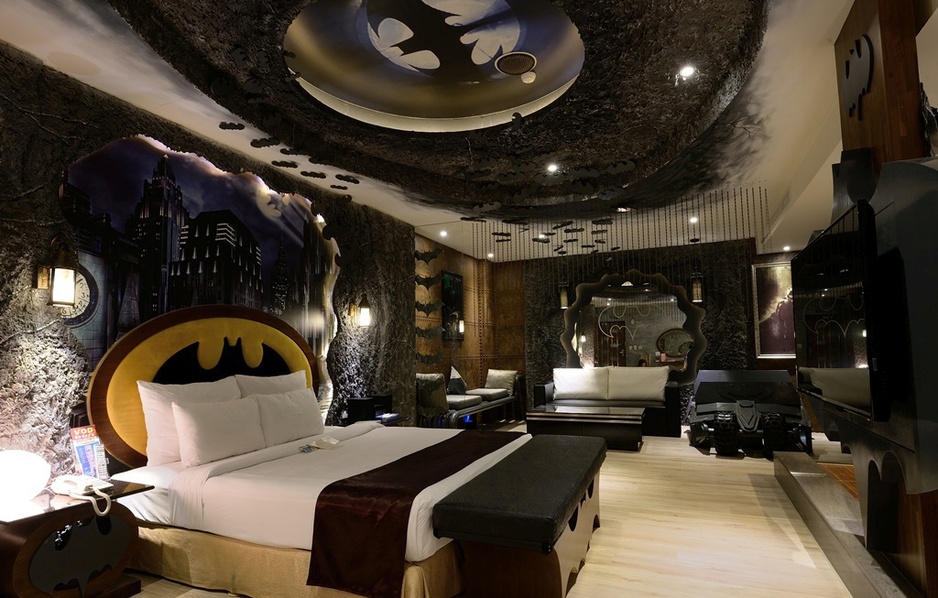 Eden Motel Taiwan - Batman Themed Hotel Room