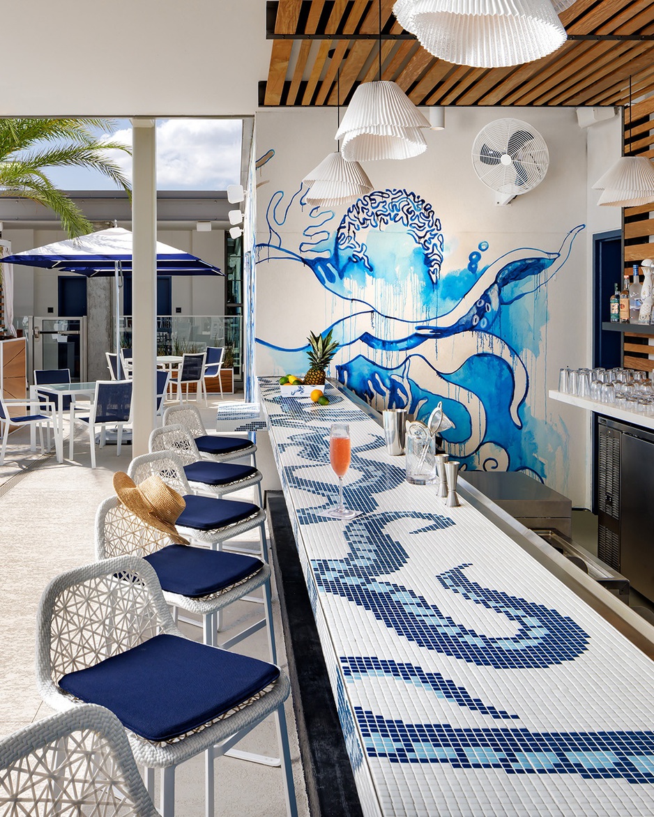 JW Marriott Savannah Plant Riverside District Hotel - Compass Pool Lounge Bar