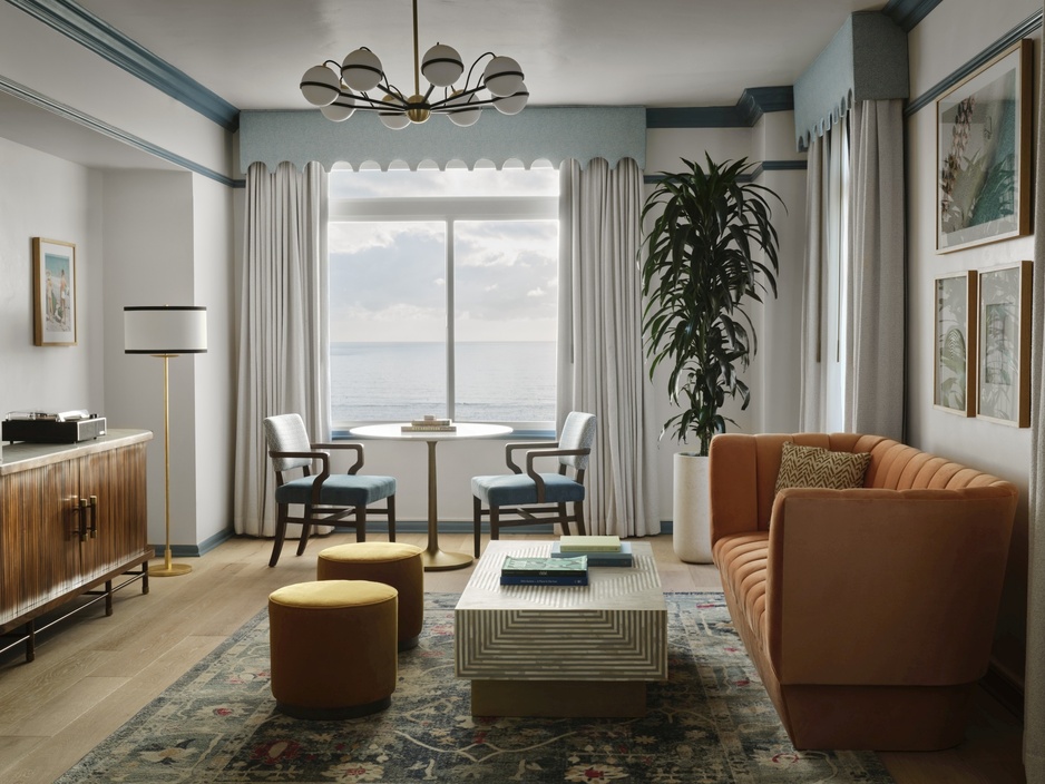 The Georgian, Santa Monica - Oceanfront Suite Living Room