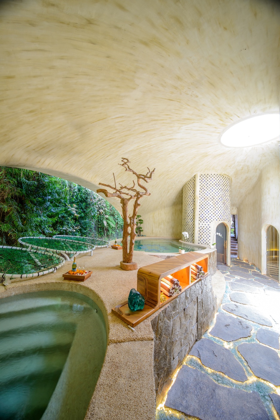 Ulaman Eco Luxury Resort - PLUNGE & HAMMOCK