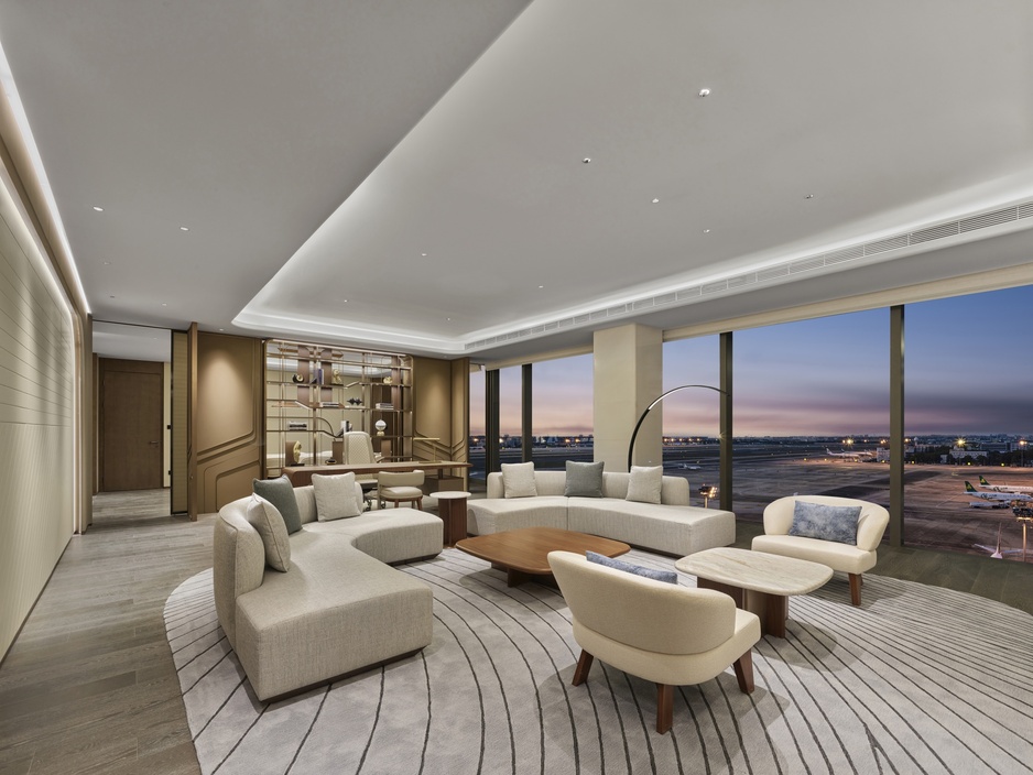 Hilton Shanghai Hongqiao International Airport - Presidential Suite Living Room