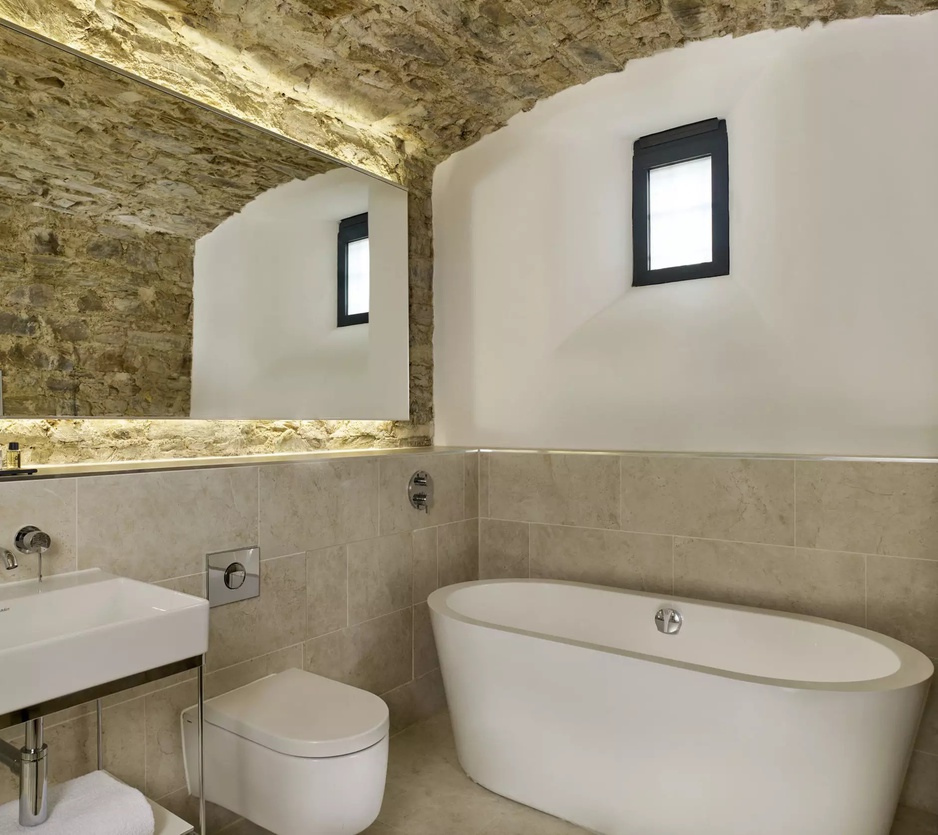 The Bodmin Jail Hotel Bathroom