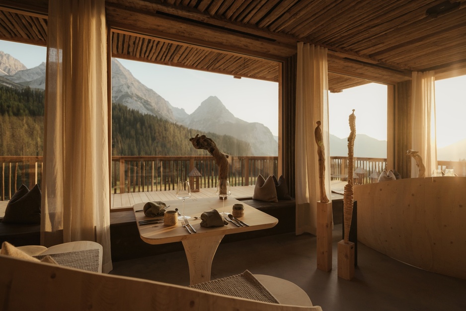 Eriro Hotel Ezzan Restaurant