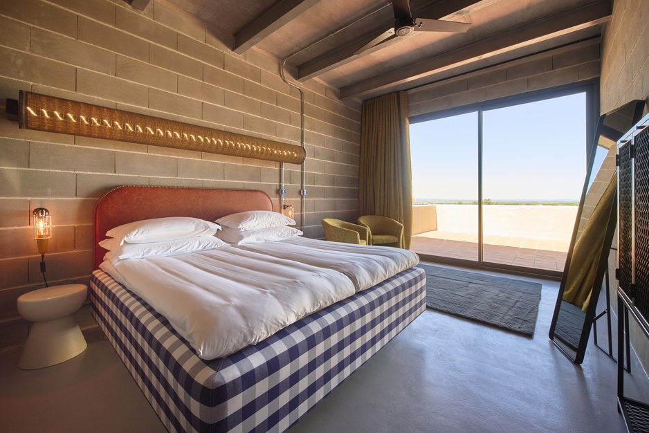 MOAGEM Industrial Lodge - Superior Double Room with Balcony