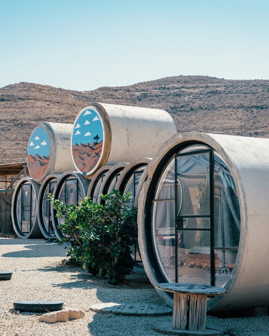 Tzavta - The Tube Hostel