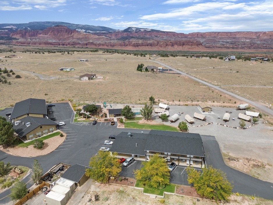 Broken Spur Inn & Steakhouse From Above