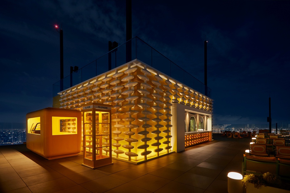 The Standard Bangkok Mahanakhon Hotel - Sky Beach Rooftop Bar