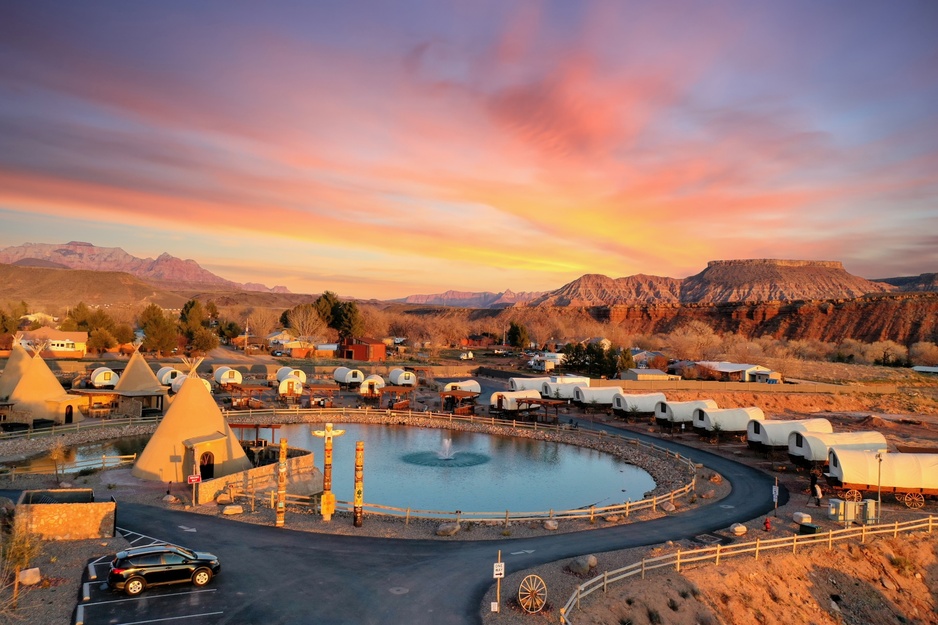 Zion White Bison Glamping & RV Resort Overview