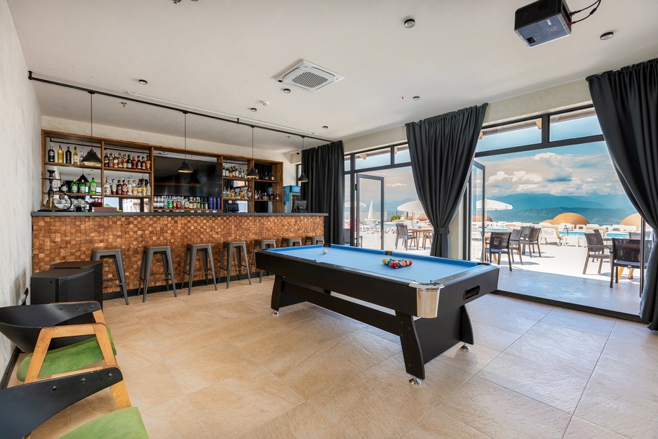 Hotel Qvevrebi Bar
