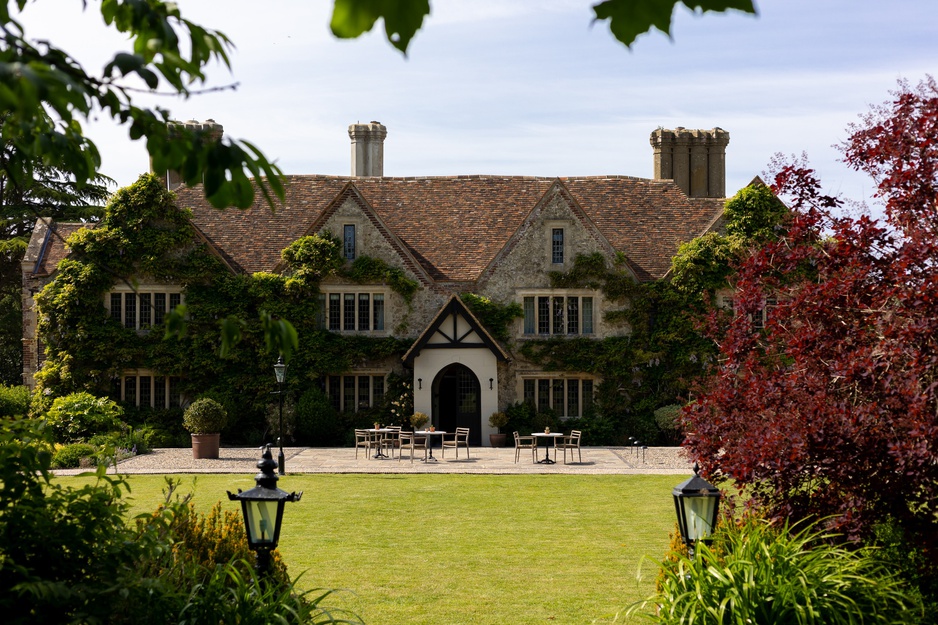 Boys Hall's Green Facade in Ashford, UK