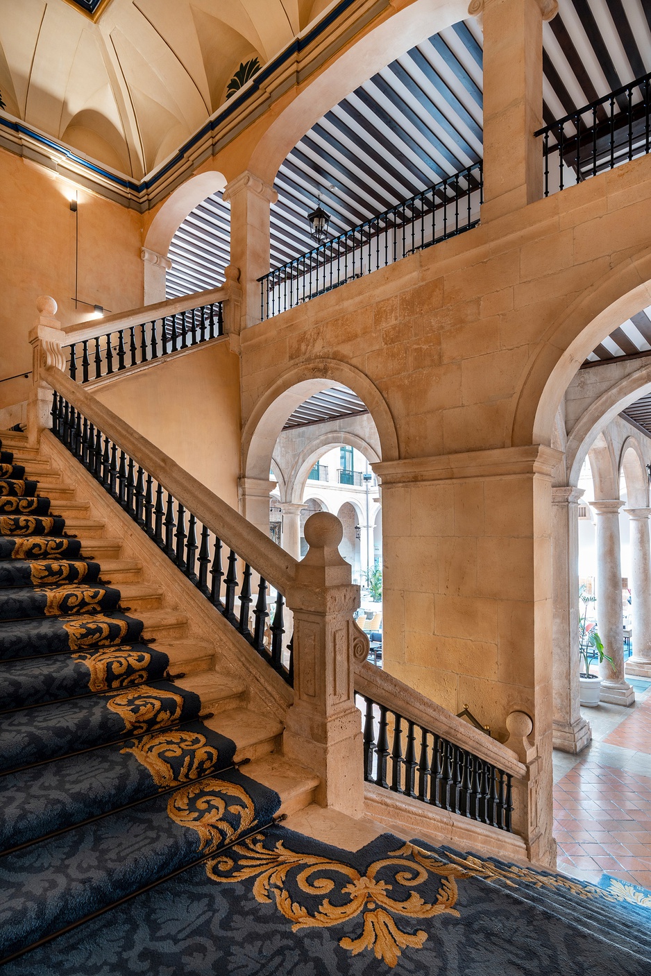 Parador de Lerma Hotel - Staircase